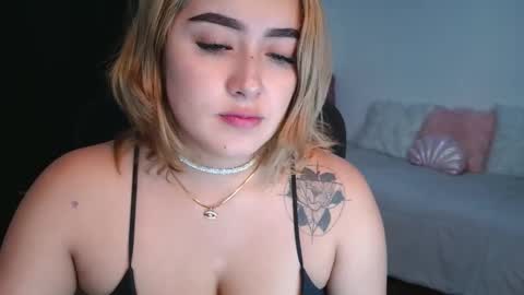   online show from October 30, 2025, 5:02 pm