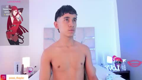 Snapshot of thayler_jones chatting on January 19, 2026, 11:14 am Thayler online show from January 19, 2026, 11:14 am