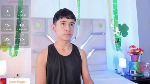 Snapshot of thayler_jones chatting on March 27, 2026, 11:10 am Thayler online show from March 27, 2026, 11:10 am