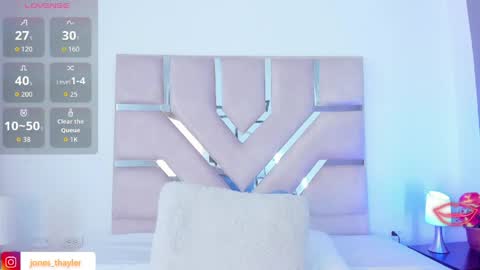 Snapshot of thayler_jones chatting on March 31, 2026, 11:10 am Thayler online show from March 31, 2026, 11:10 am