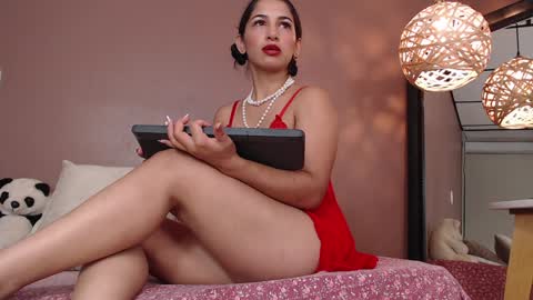 THAYSSA ROSS online show from December 29, 2024, 12:55 pm
