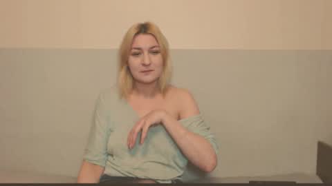 Eva online show from September 29, 2025, 10:25 pm