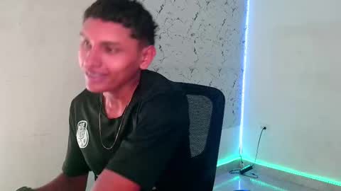 Snapshot of the_crack71 chatting on September 28, 2025, 12:43 pm Sean OPry online show from September 28, 2025, 12:43 pm