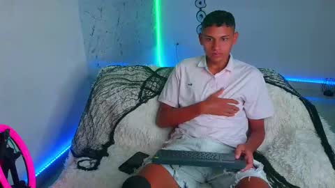 Snapshot of the_crack71 chatting on October 11, 2025, 1:53 pm Sean OPry online show from October 11, 2025, 1:53 pm