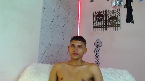 Snapshot of the_crack71 chatting on October 13, 2025, 4:45 am Sean OPry online show from October 13, 2025, 4:45 am