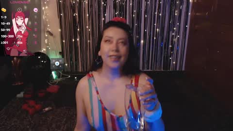 Snapshot of the_crazy_latina chatting on January 17, 2025, 11:51 pm Giovanna online show from January 17, 2025, 11:51 pm