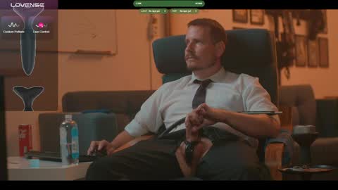 Snapshot of the_dilf chatting on May 21, 2026, 4:58 pm The DILF - online show from May 21, 2026, 4:58 pm