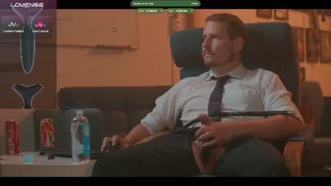 Snapshot of the_dilf chatting on June 4, 2026, 7:53 pm The DILF - online show from June 4, 2026, 7:53 pm