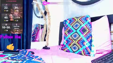 Snapshot of the_dog_lian chatting on February 8, 2025, 11:12 am the dog lian online show from February 8, 2025, 11:12 am