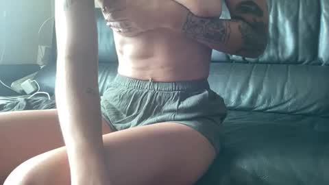 the_emmarouge online show from October 2, 2025, 12:50 am