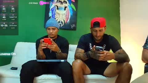 SCOTT  THEO  KAMERON  GENDERSON online show from October 17, 2025, 2:26 am