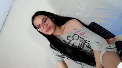 the_horny_bella online show from April 13, 2026, 2:22 pm