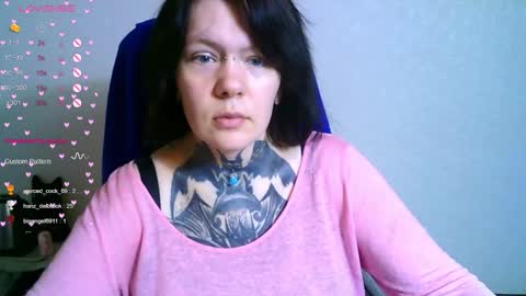 Snapshot of the_ice_owl chatting on October 24, 2025, 8:00 am the_ice_owl online show from October 24, 2025, 8:00 am