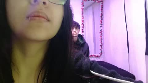 Snapshot of the_jonnes09 chatting on January 7, 2026, 12:51 pm the_jonnes09 online show from January 7, 2026, 12:51 pm