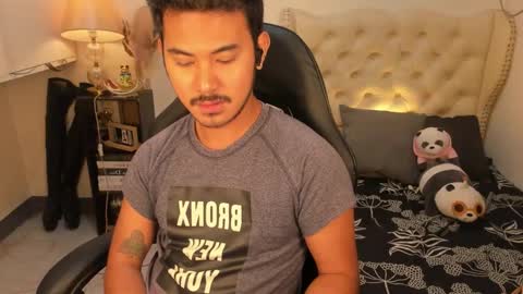 Snapshot of the_killian_jones chatting on October 27, 2025, 6:45 pm ken online show from October 27, 2025, 6:45 pm