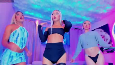 Snapshot of the_palace_of_paris chatting on March 7, 2025, 11:07 am the_palace_of_paris online show from March 7, 2025, 11:07 am