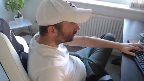 the_sensual_masturwait online show from October 6, 2025, 9:07 am