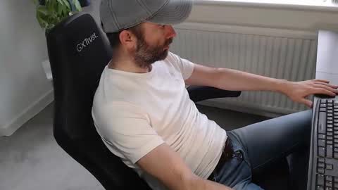 the_sensual_masturwait online show from October 17, 2025, 8:50 am