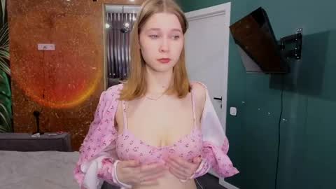 Vicky online show from March 20, 2026, 5:29 pm