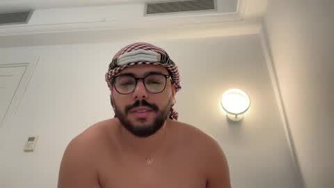 Snapshot of thearabboy98 chatting on January 14, 2025, 10:06 am thearabboy98 online show from January 14, 2025, 10:06 am