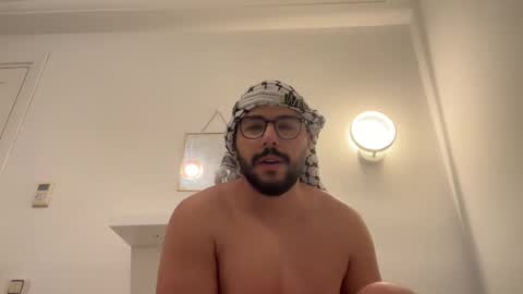 Snapshot of thearabboy98 chatting on January 19, 2025, 11:00 pm thearabboy98 online show from January 19, 2025, 11:00 pm