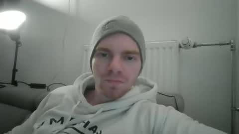 Snapshot of thebatguuy chatting on December 27, 2024, 5:16 pm thebatguuy online show from December 27, 2024, 5:16 pm