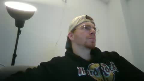 Snapshot of thebatguuy chatting on February 1, 2025, 5:16 pm thebatguuy online show from February 1, 2025, 5:16 pm