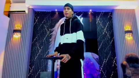 DEAN AND MARY online show from January 18, 2026, 12:53 pm