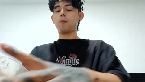 thebluesky_18 online show from October 16, 2025, 3:57 pm