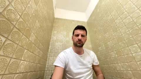 thebrokersenior online show from February 23, 2025, 10:42 pm