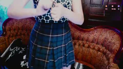 Joan online show from April 19, 2026, 9:50 pm