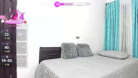 TheChicaNextDoor  online show from February 12, 2026, 11:11 pm