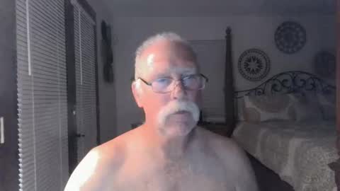Snapshot of thecooltool_1 chatting on May 8, 2026, 6:52 am thecooltool_1 online show from May 8, 2026, 6:52 am
