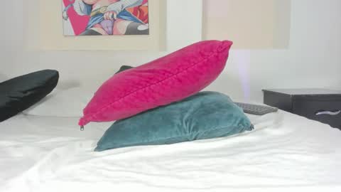 Thedol1 online show from November 26, 2025, 8:21 pm