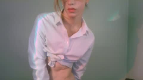 Yolanda online show from December 3, 2024, 3:55 pm