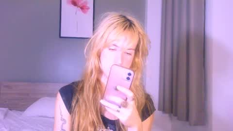 Snapshot of thedollxxxperience chatting on April 10, 2026, 12:21 pm Yolanda online show from April 10, 2026, 12:21 pm