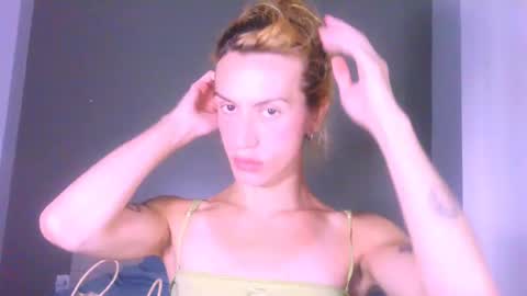 Snapshot of thedollxxxperience chatting on April 19, 2026, 12:22 am Yolanda online show from April 19, 2026, 12:22 am