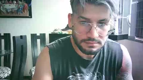 thedragonboyxxx online show from April 11, 2026, 6:01 pm