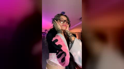 KIng Venus online show from February 28, 2026, 3:07 am