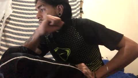 independent Model online show from February 6, 2025, 5:46 am