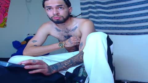 independent Model online show from February 23, 2025, 11:04 pm