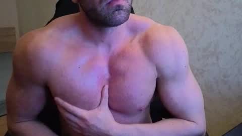 Snapshot of thefitgiant chatting on December 1, 2025, 11:54 pm Vince online show from December 1, 2025, 11:54 pm
