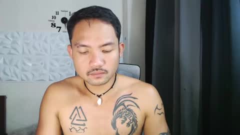 Snapshot of thefriskyasian chatting on December 16, 2024, 5:33 pm Jaycee online show from December 16, 2024, 5:33 pm