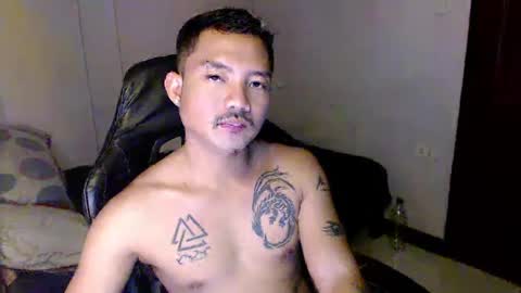 Snapshot of thefriskyasian chatting on December 28, 2024, 1:17 pm Jaycee online show from December 28, 2024, 1:17 pm