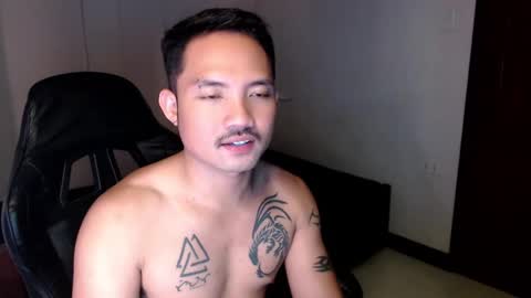 Snapshot of thefriskyasian chatting on January 10, 2025, 1:41 pm Jaycee online show from January 10, 2025, 1:41 pm