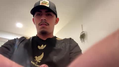 theglorious2002 online show from September 15, 2025, 4:12 am