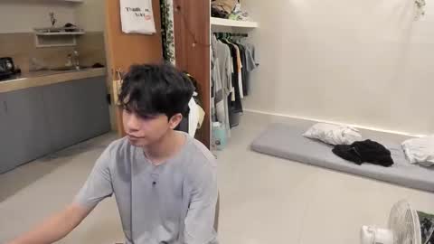 Green online show from October 12, 2025, 8:19 pm