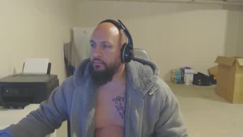 Snapshot of thehawaiian93 chatting on April 1, 2026, 5:52 am thehawaiian93 online show from April 1, 2026, 5:52 am