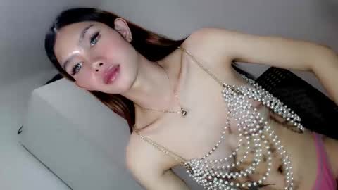 laisa online show from September 14, 2025, 3:27 am