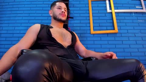 Snapshot of theian26 chatting on December 19, 2024, 8:13 pm Ian Deniel online show from December 19, 2024, 8:13 pm